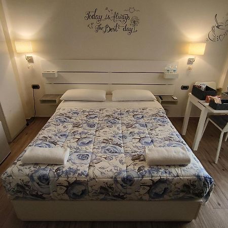 סלרנו Blue Rose Private Room מראה חיצוני תמונה